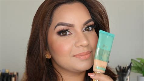 Achieving a Dewy Finish with I am Magic Natura Radiance Foundation